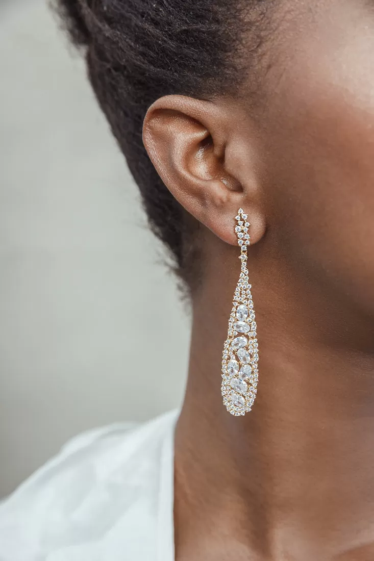 DANGLING RAINDROP CRYSTAL EARRINGS