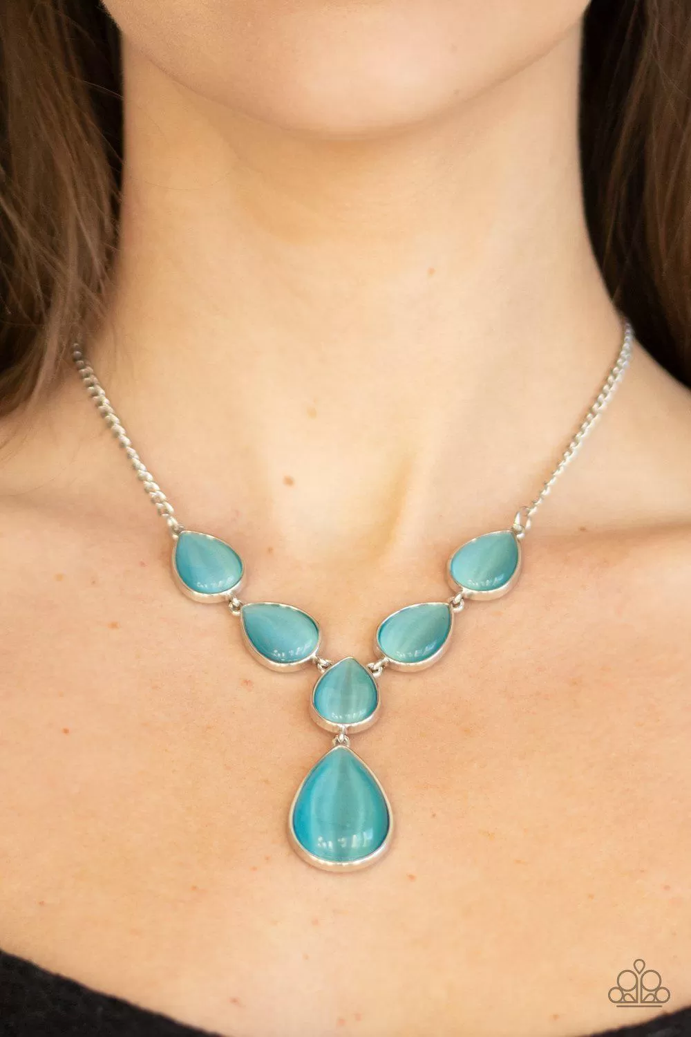 Dewy Decadence Blue Teardrop Cat's Eye Necklace - Paparazzi Accessories