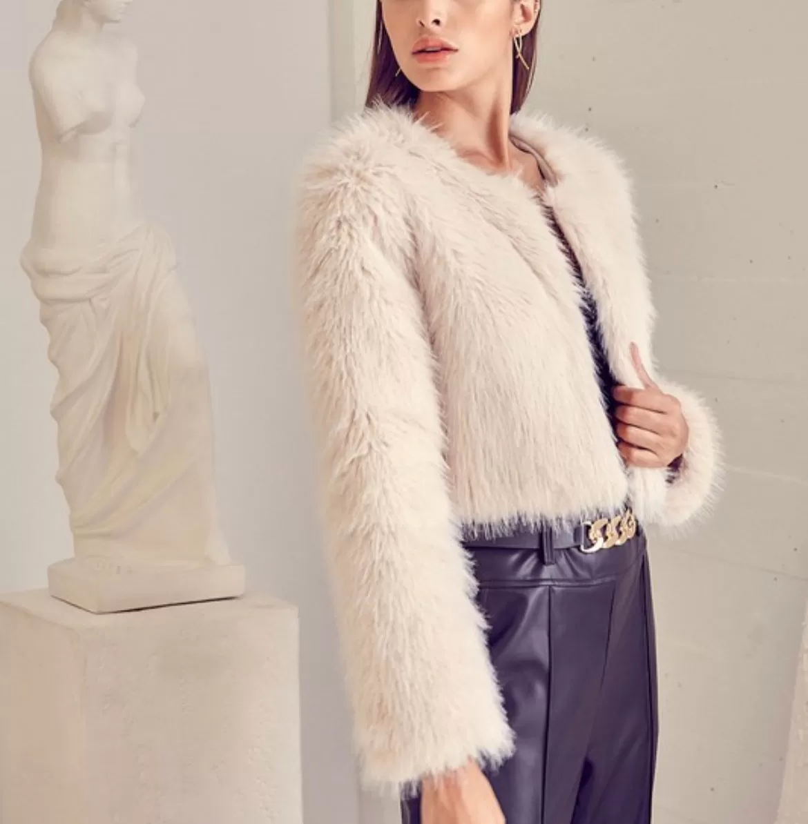 Fluffy fur short jacket - cream